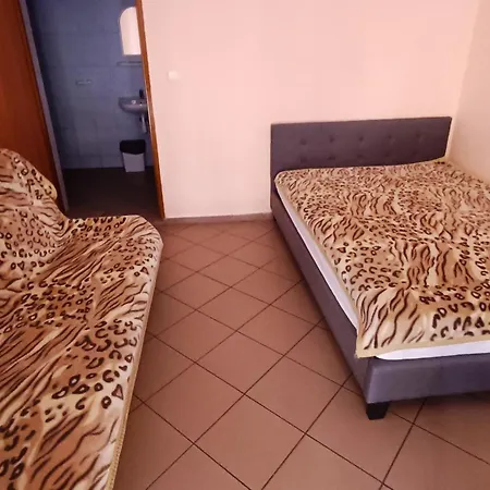 Delfin -przy Plazy, Widok Na Morze Rewal